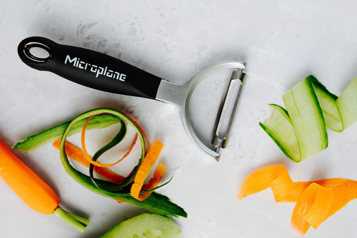 Éplucheur Microplane à lame droite en acier inoxydable